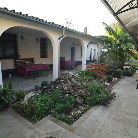 Eco Rural Tourism Association Skorenovac Otel Dış mekan fotoğraf