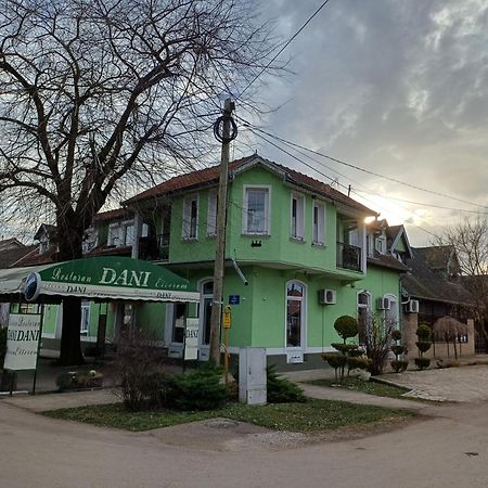 Eco Rural Tourism Association Skorenovac Otel Dış mekan fotoğraf